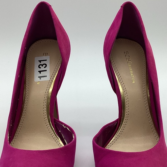 1962. BCBG Suede Fuchsia 3” Pumps NWOT Size 8.5 - Picture 5 of 10